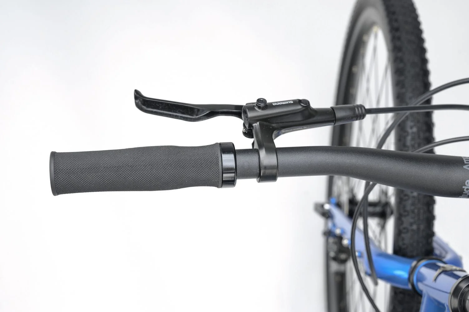 2025 Genesis Croix De Fer 20 Flat Bar Gravel Bike - Image 12