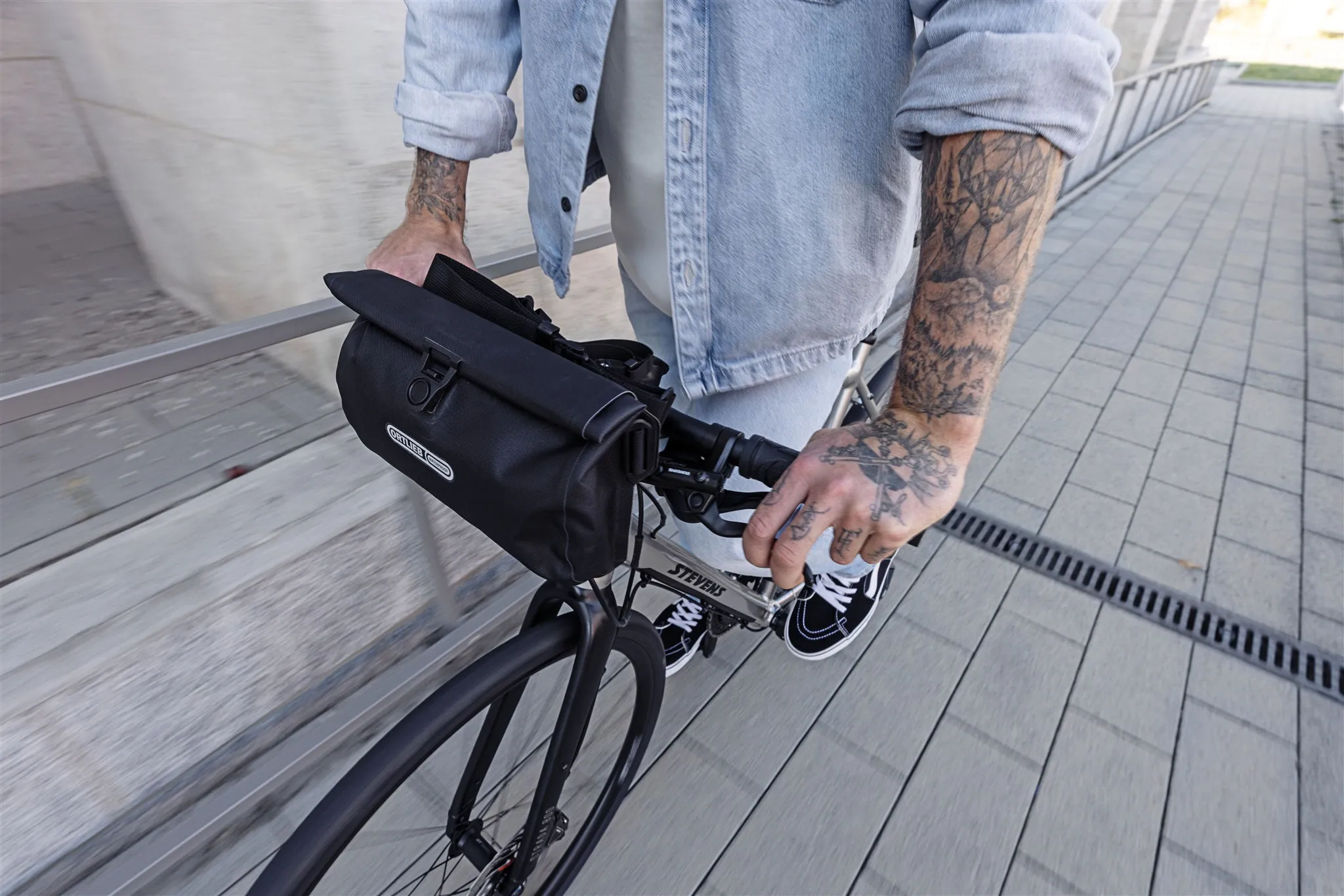 Ortlieb Velo-Sling Flex 2.5L Bag - Image 10